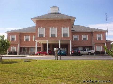 Collins Inn & Suites 外观 照片